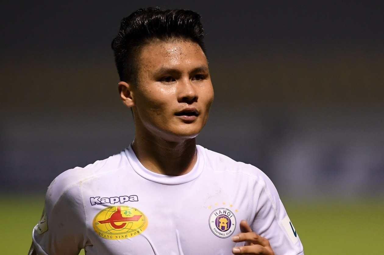 Quang Hai tai xuat o tran CLB Ha Noi - Ha Tinh hinh anh