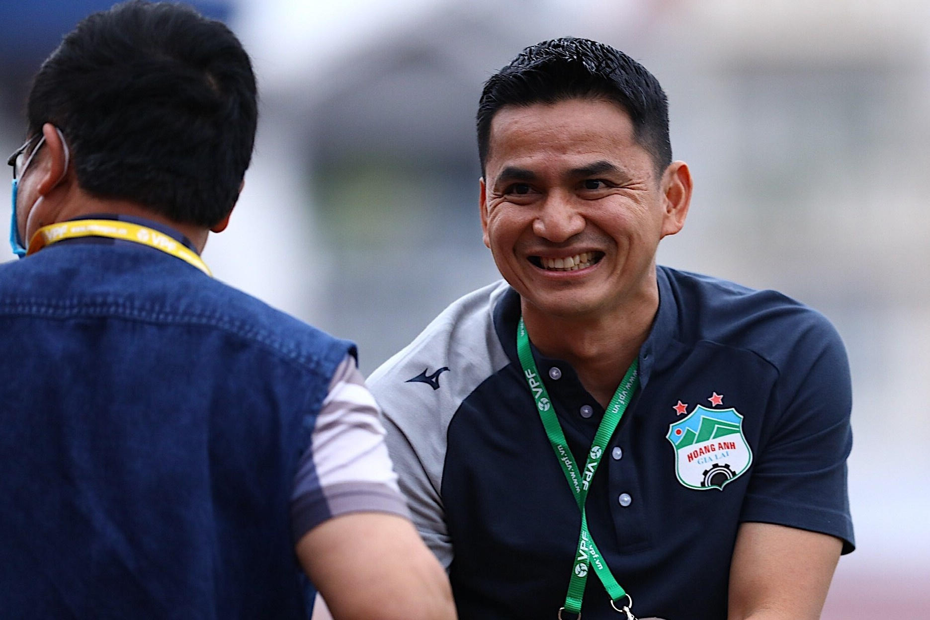 HLV Kiatisuk ho hoi truoc tran CLB Hai Phong - HAGL hinh anh