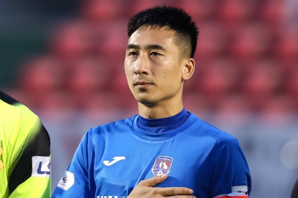 Vi sao CLB Quang Ninh dung dau V.League du no luong cau thu? hinh anh