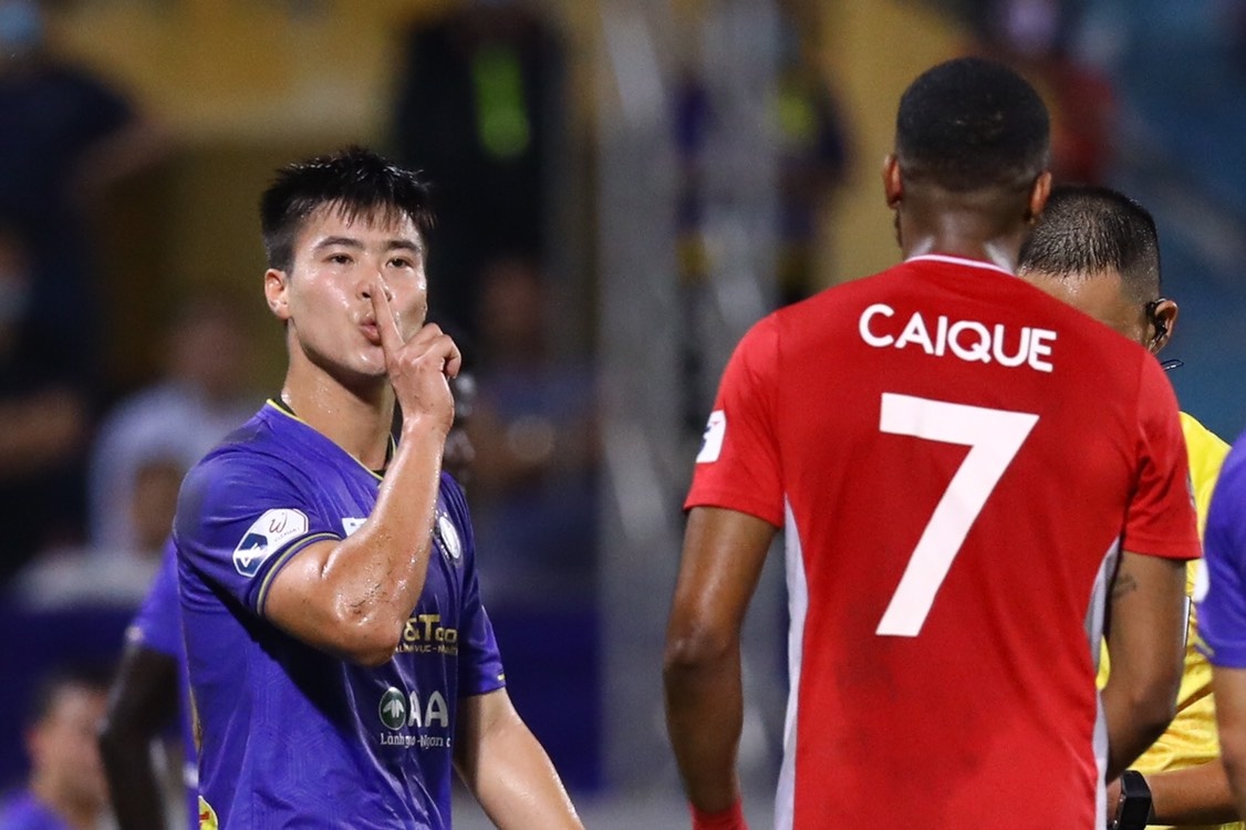 cau thu het hop dong anh 4