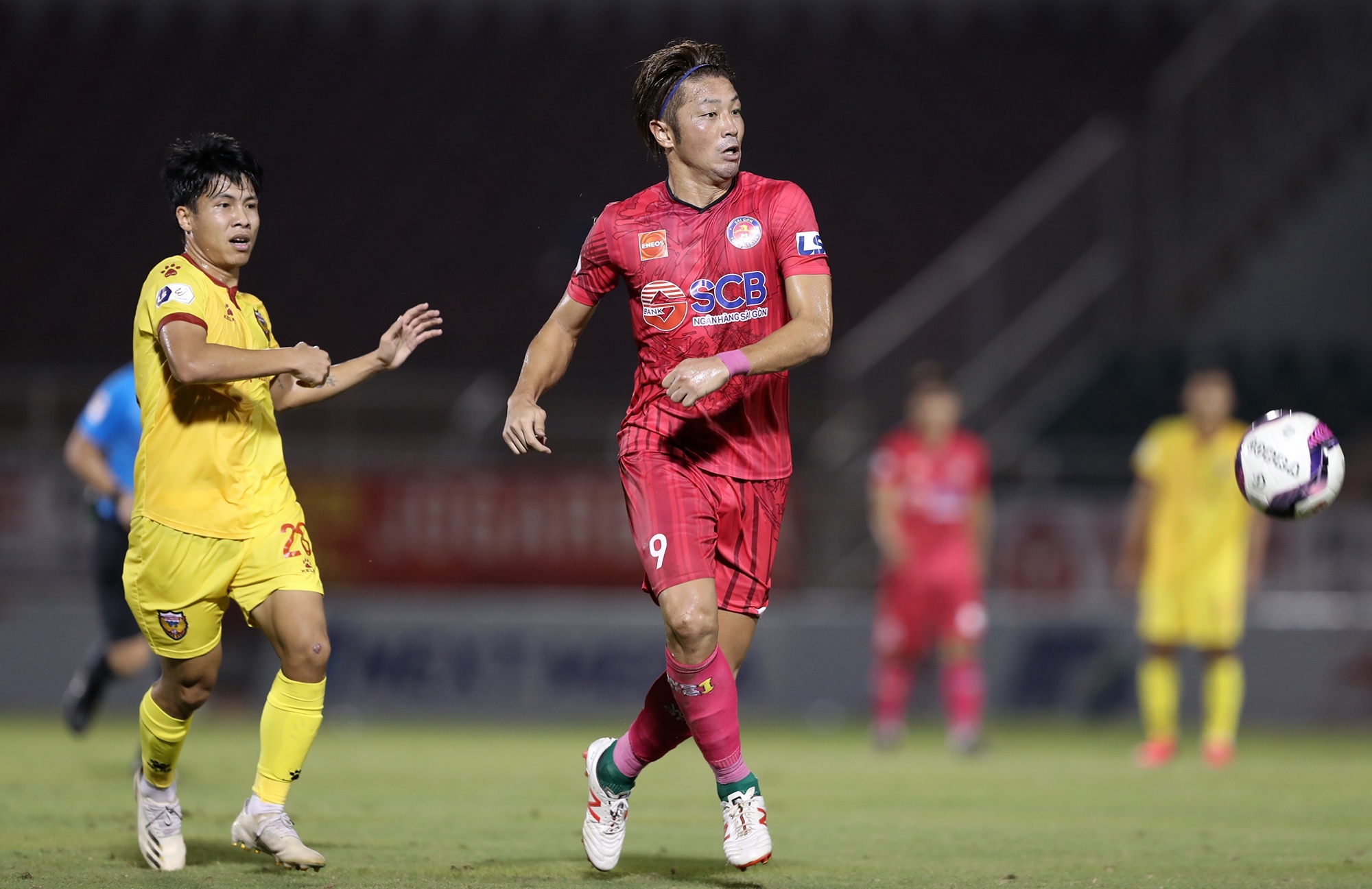 ngoai binh v.league anh 6