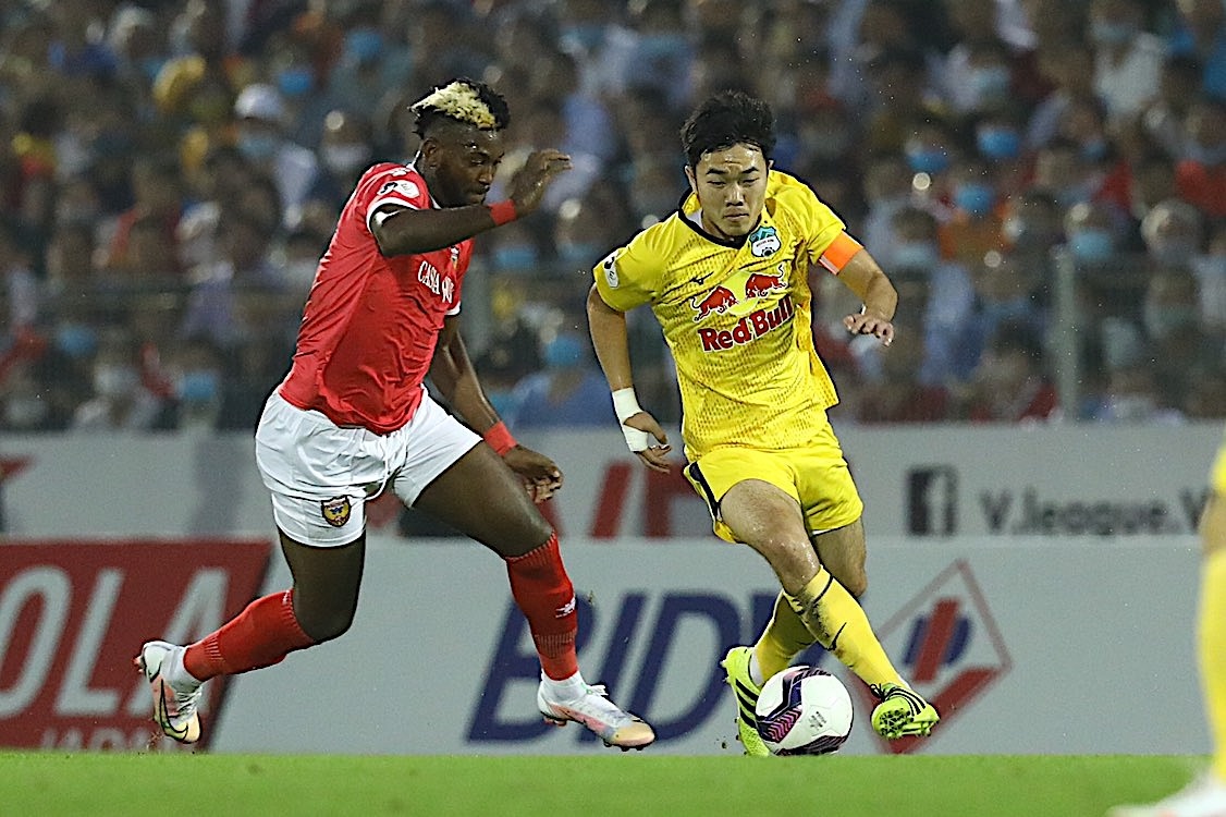 ngoai binh v.league anh 7