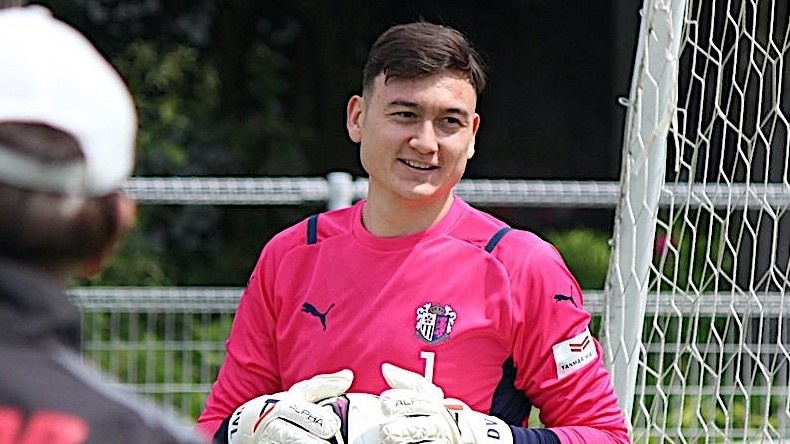 Van Lam co the ra mat Cerezo Osaka trong tran dau khong khan gia hinh anh