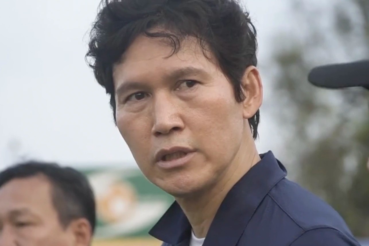 HLV Han Quoc dan do cau thu CLB Ha Noi truoc ngay len tuyen hinh anh