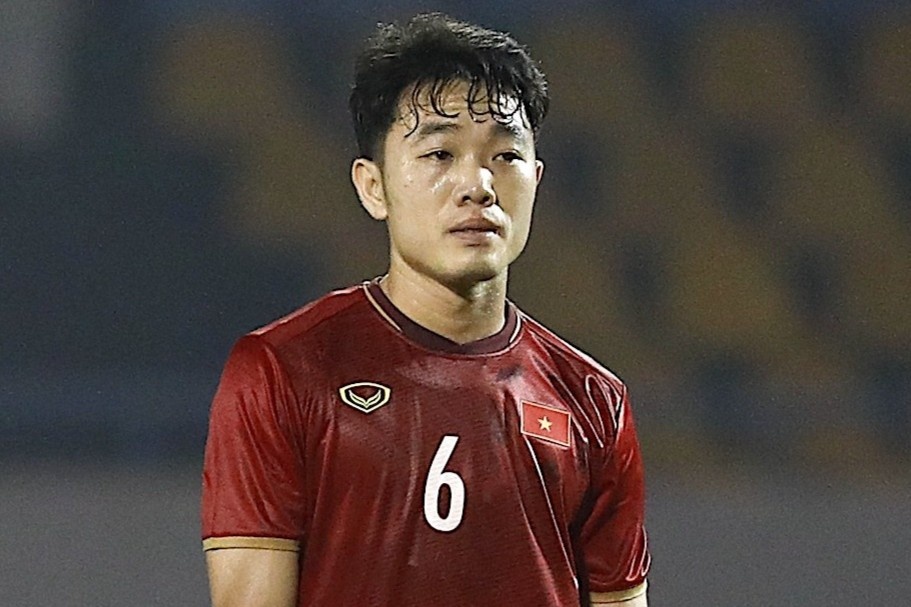 Xuan Truong dinh chan thuong sau va cham voi Duy Manh hinh anh