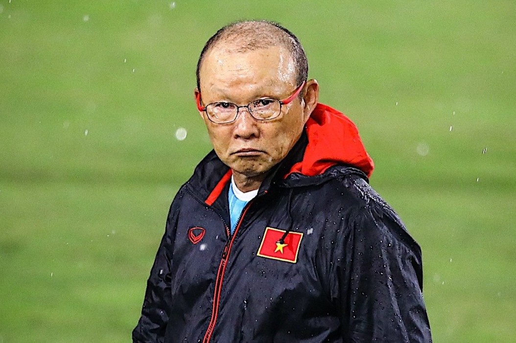 HLV Park yeu cau hoc tro khong vao bong nguy hiem hinh anh