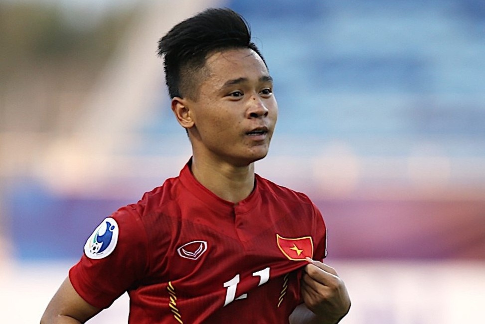 Ho Minh Di thi dau o giai hang Nhat hinh anh