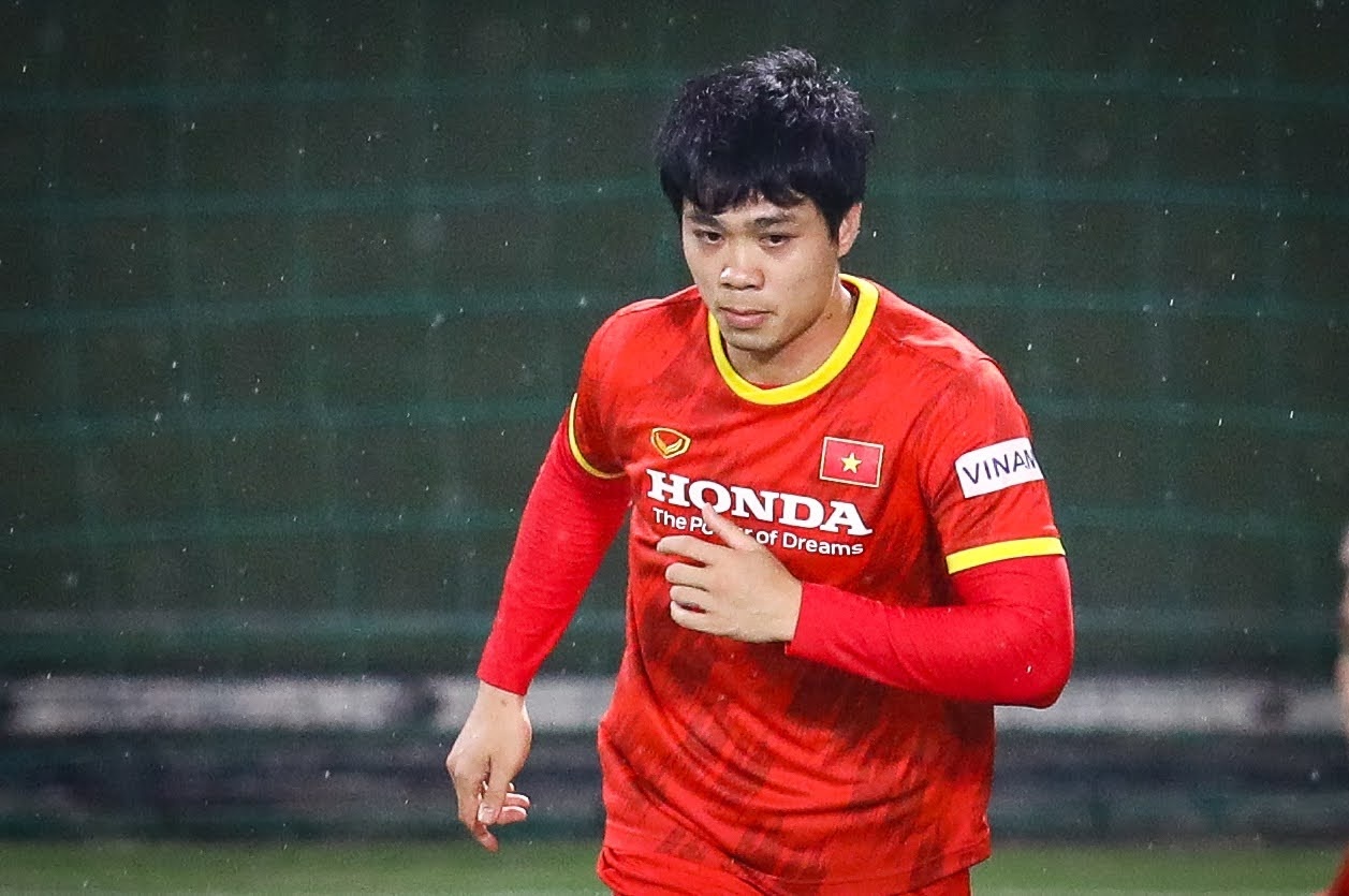 Tuyen Viet Nam chi tap 4 ngay truoc khi di Indonesia hinh anh