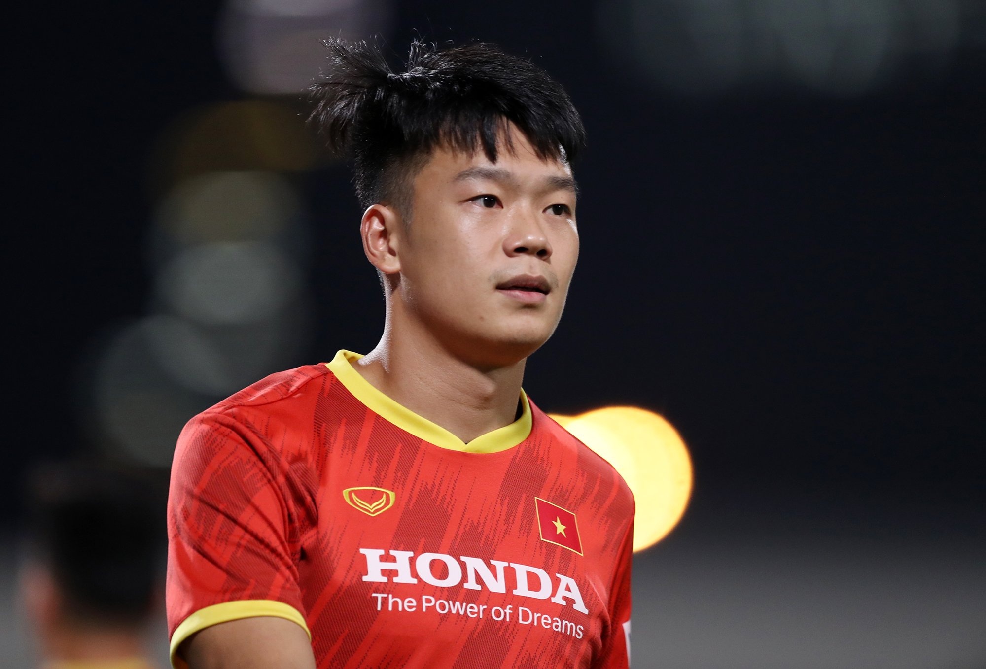 Thanh Chung binh phuc truoc ngay tai dau U22 Viet Nam hinh anh