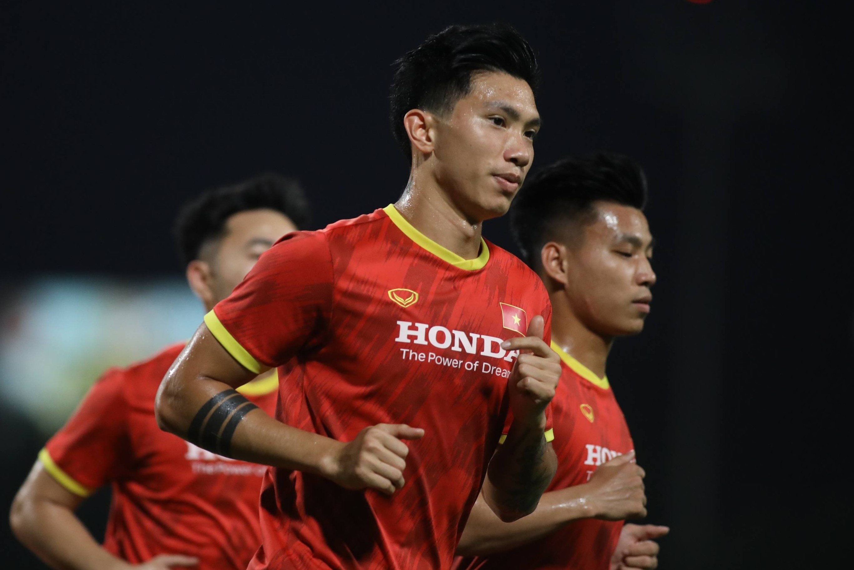 Van Hau noi ve su vang mat cua Dang Van Lam hinh anh