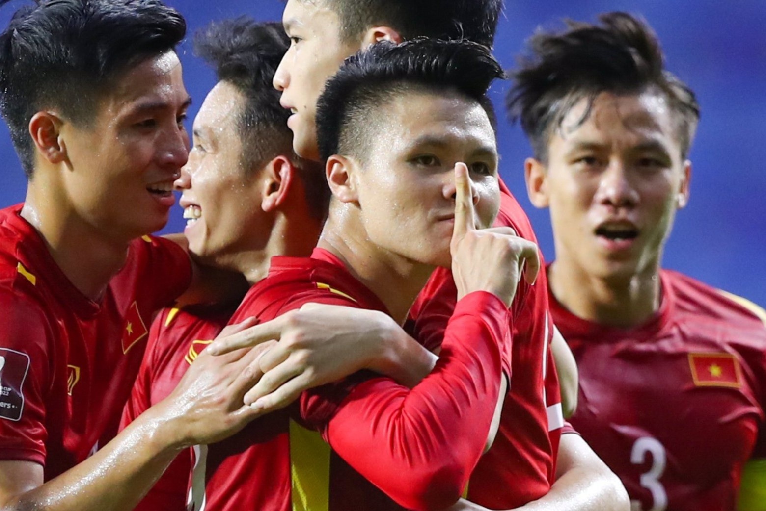 HLV Malaysia nhin thay co hoi khi tuyen Viet Nam vang Quang Hai hinh anh