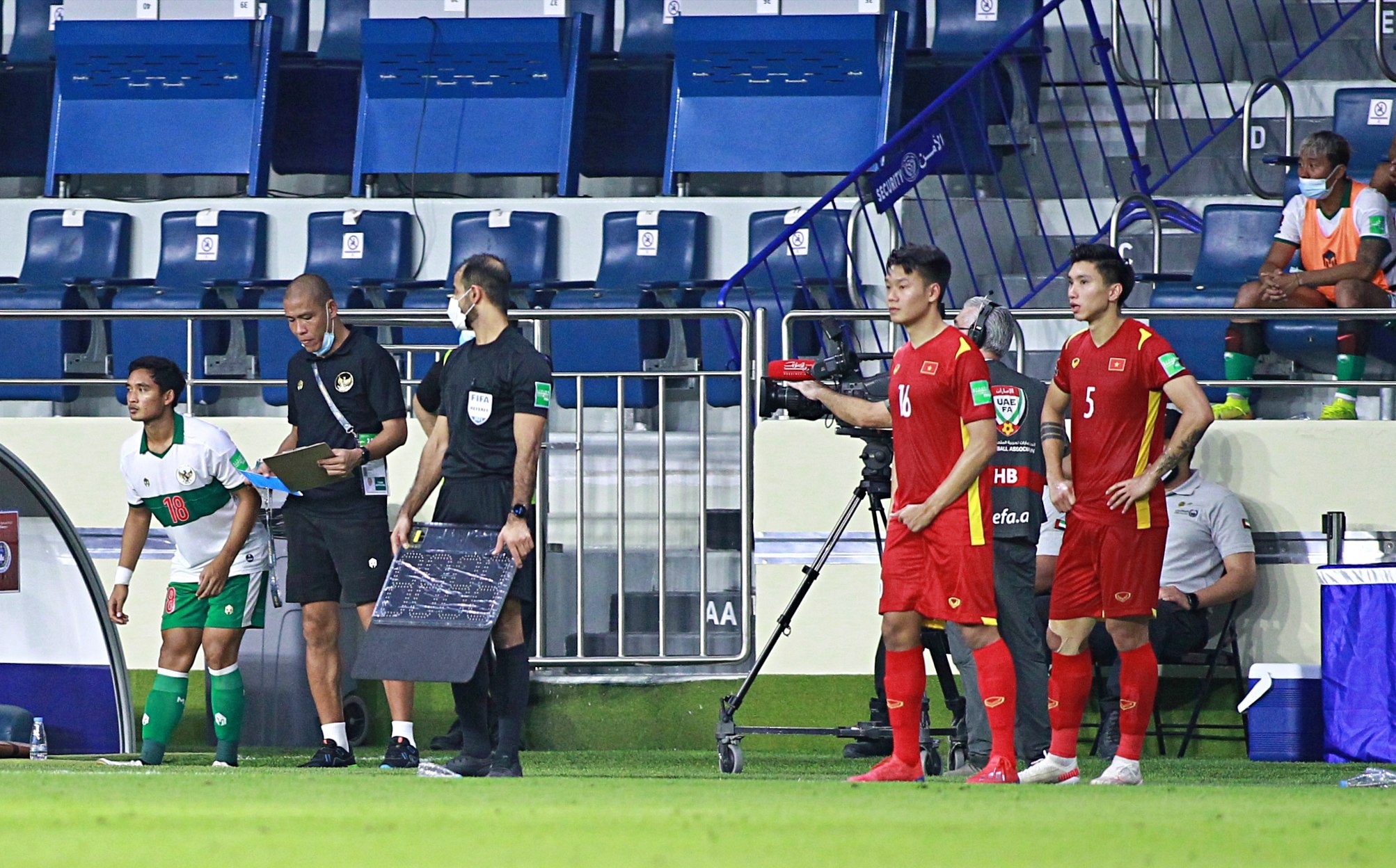 chan thuong cua van hau anh 1