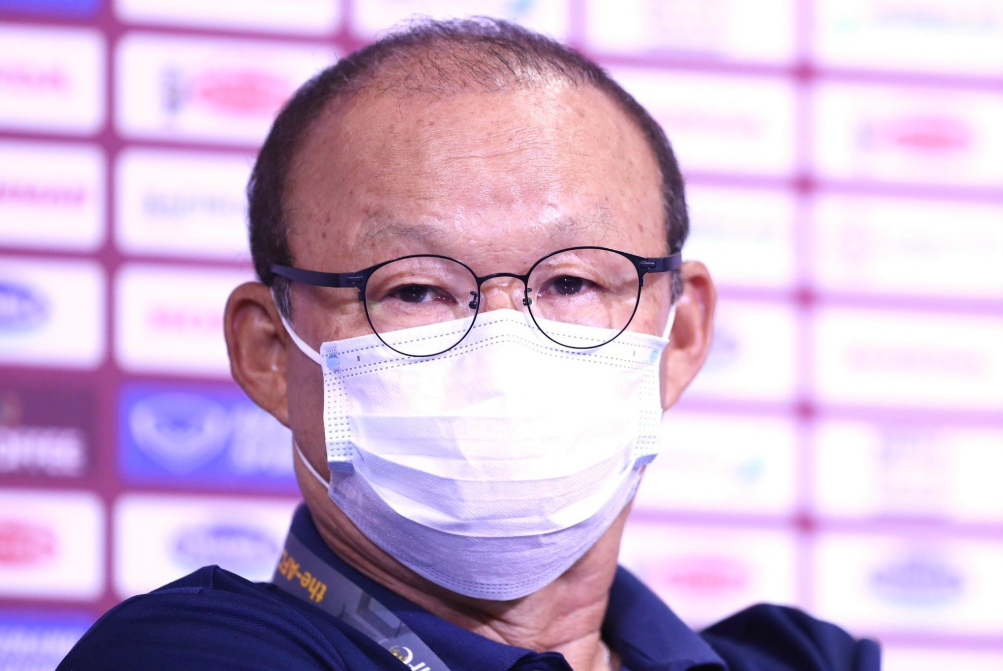 HLV Park len tieng ve hop dong voi tuyen Viet Nam hinh anh