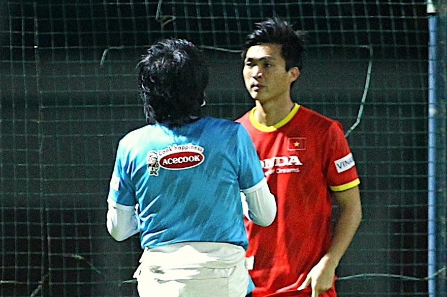 Tuan Anh kho da chinh tran gap UAE hinh anh