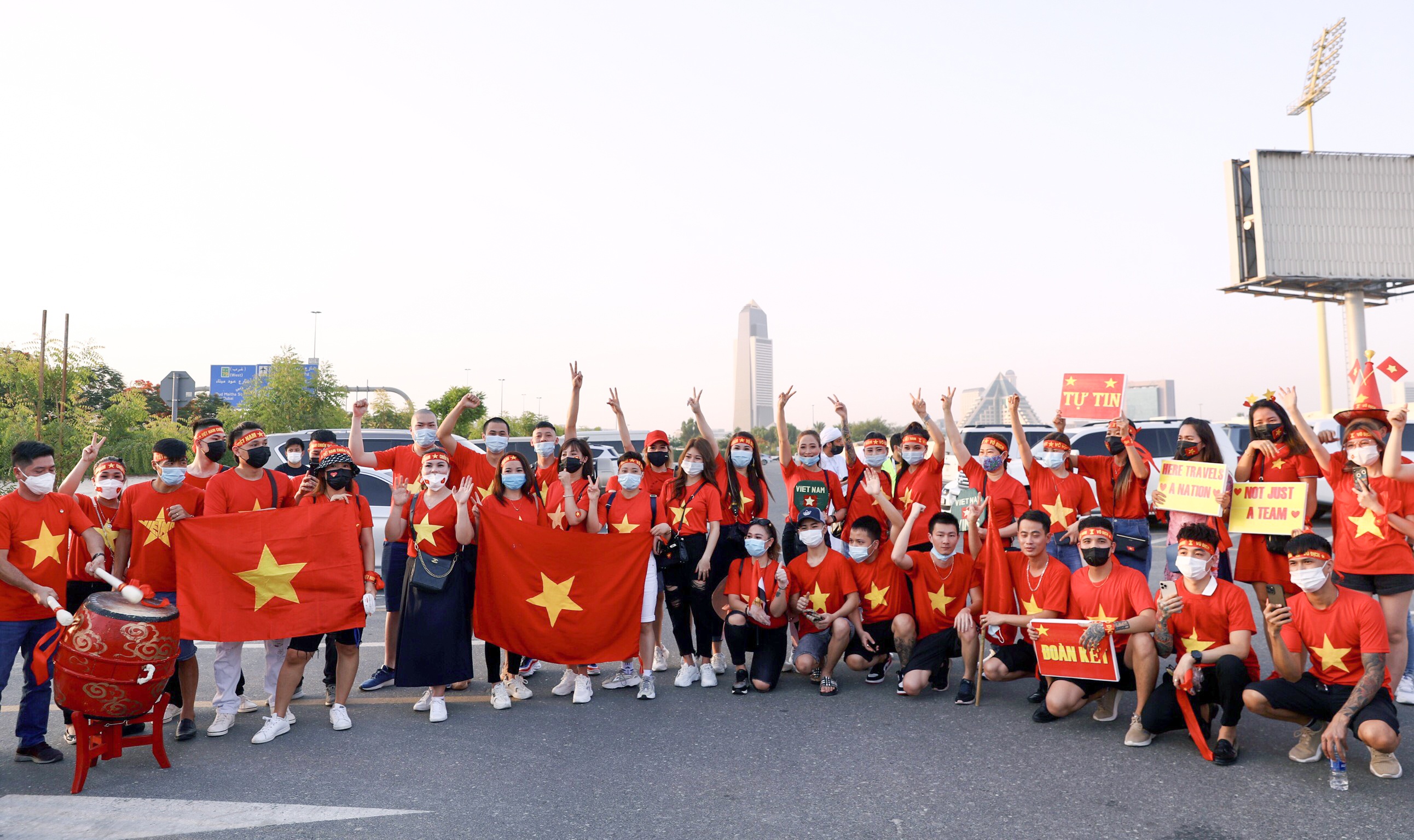 uae vs viet nam anh 1