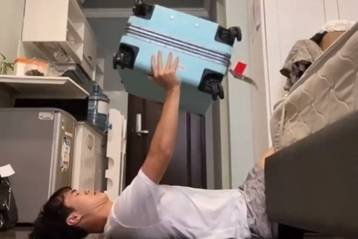 Tuyen thu Viet Nam sang tao trong tap luyen tai noi cach ly hinh anh