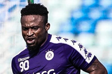 CLB Sai Gon goi Oseni de tru hang hinh anh