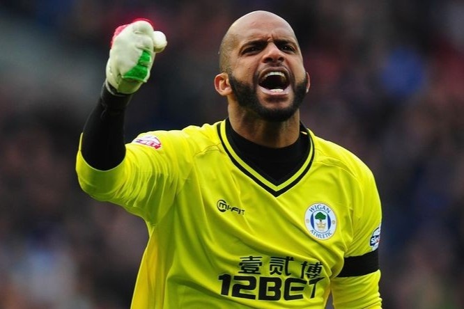 Al Habsi - tu linh cuu hoa Oman den nguoi gac den Premier League hinh anh