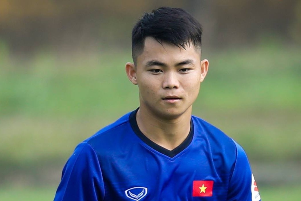 Noi lo com ao gao tien cua cau thu Viet khi V.League bi hoan hinh anh