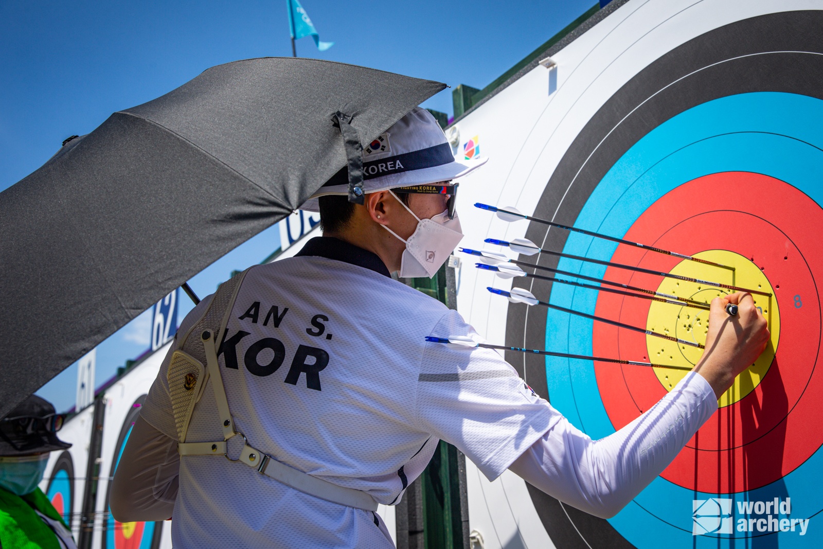 an san pha ky luc ban cung olympic anh 3