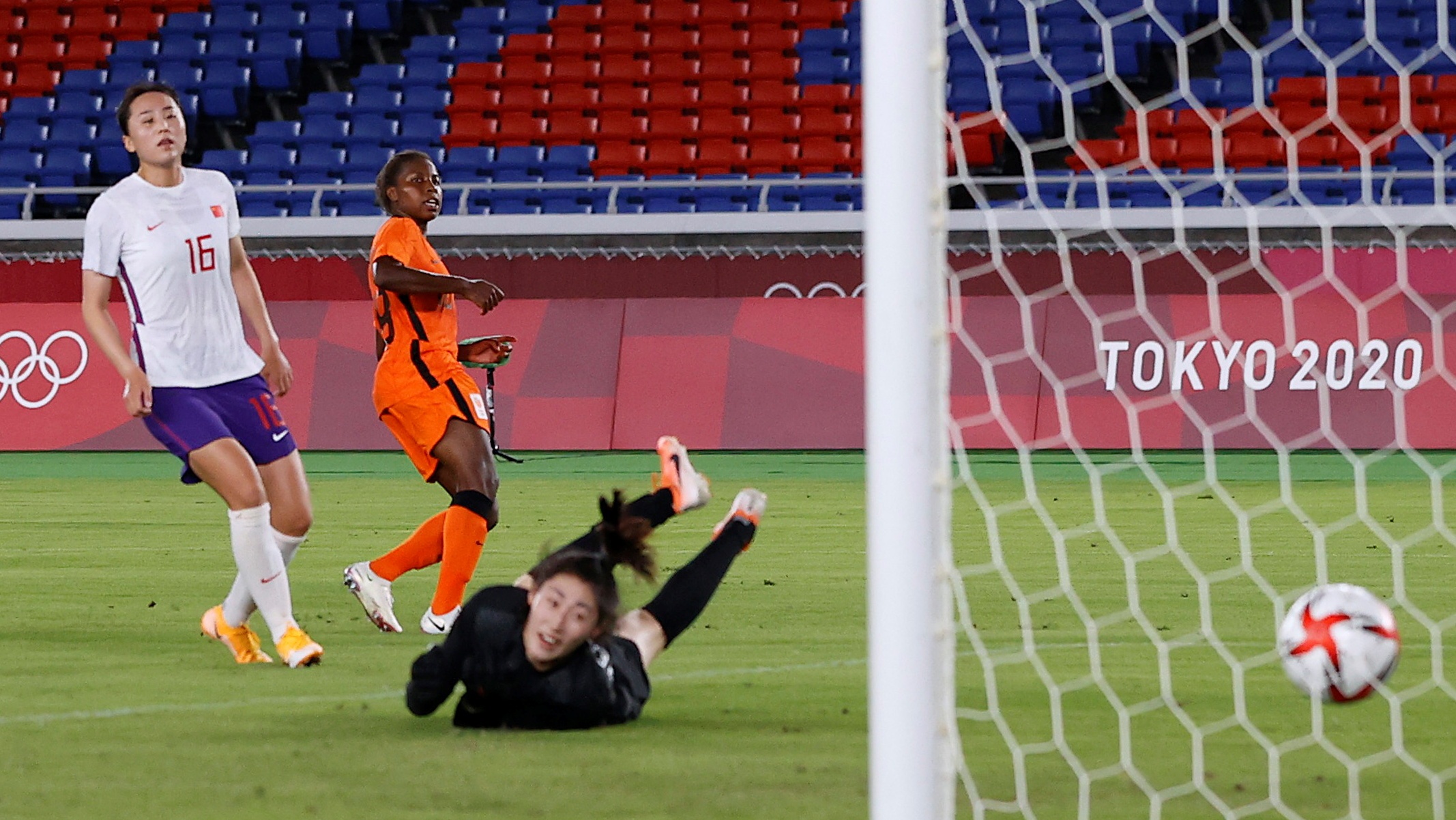 doi tuyen nu trung quoc anh 3