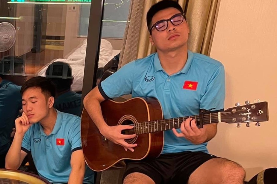 Tuyen thu Viet Nam hao hung trong ngay dau hoi quan hinh anh