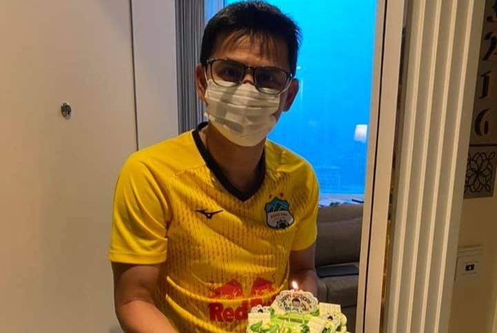HLV Kiatisuk don sinh nhat mot minh trong khu cach ly hinh anh