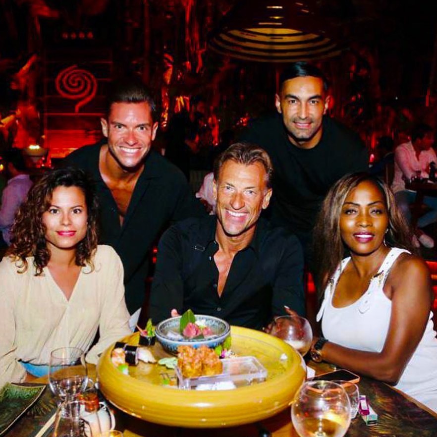 ve dien trai cua hlv herve renard anh 7