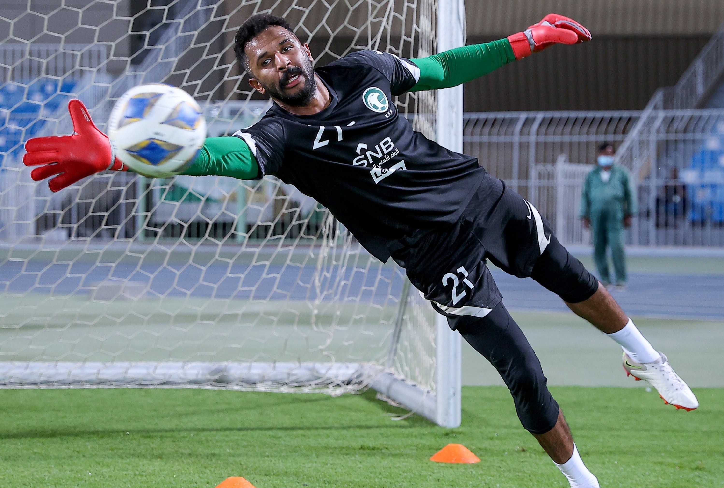 tuyen Saudi Arabia tap luyen anh 7