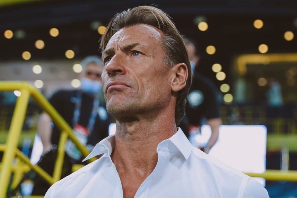 Ve dien trai cua HLV tuyen Saudi Arabia hinh anh