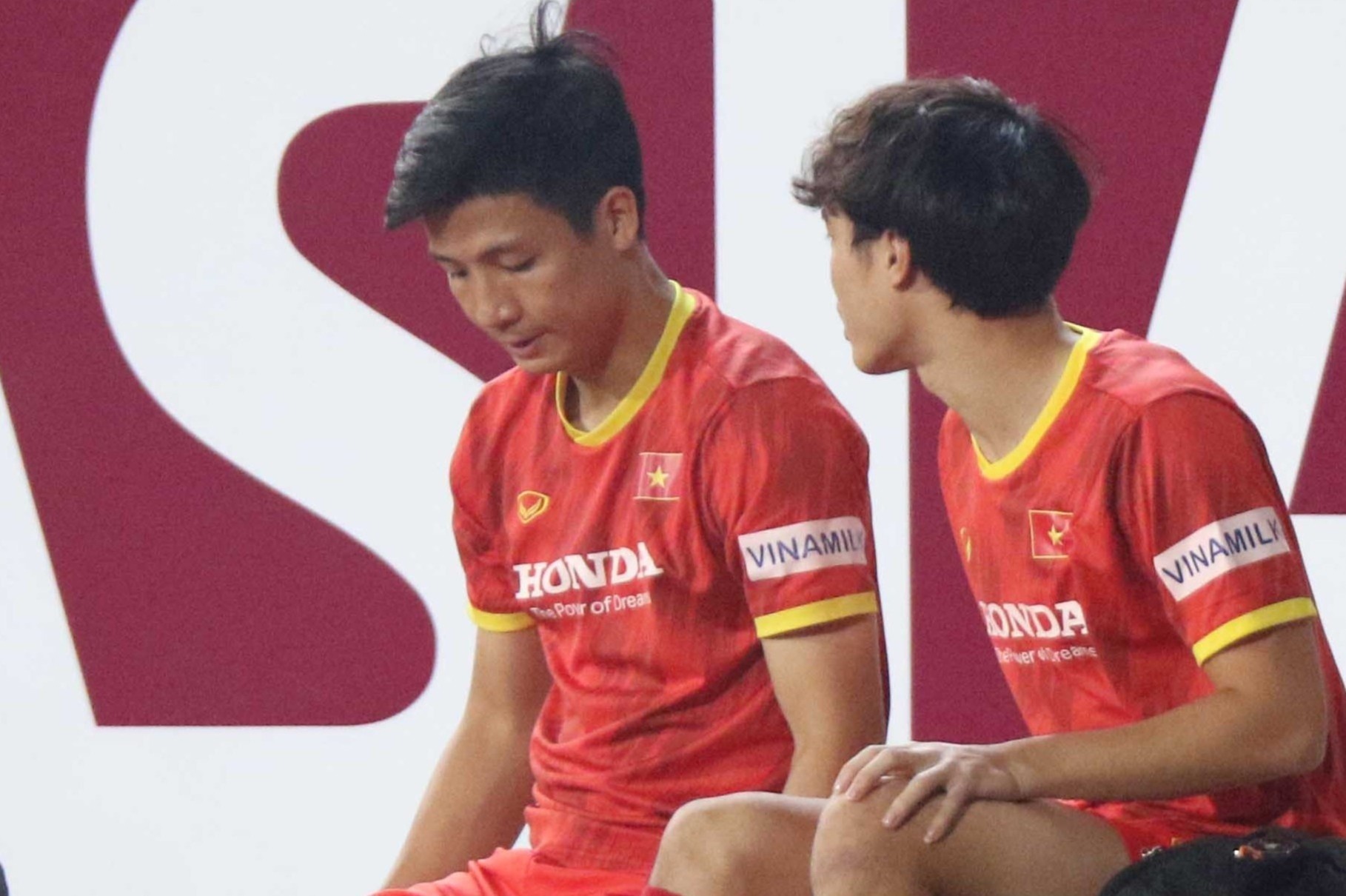 Minh Vuong, Tien Dung tap theo giao an rieng o tuyen Viet Nam hinh anh