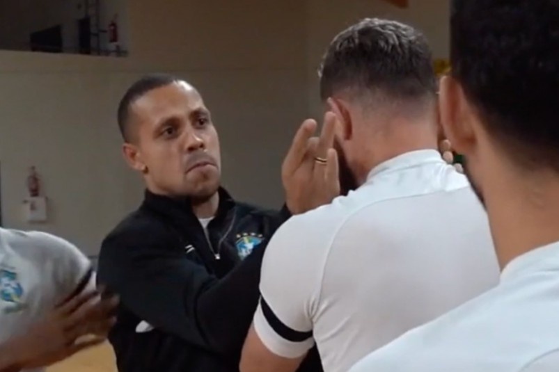 Tuyen futsal Brazil choi bung tai truoc tran gap Viet Nam hinh anh