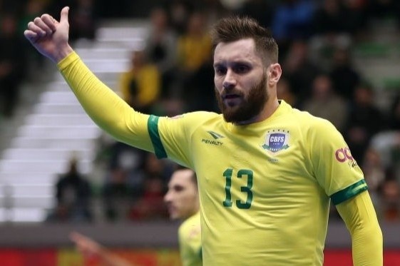 Tuyen thu futsal Brazil chia se gi truoc tran gap Viet Nam? hinh anh