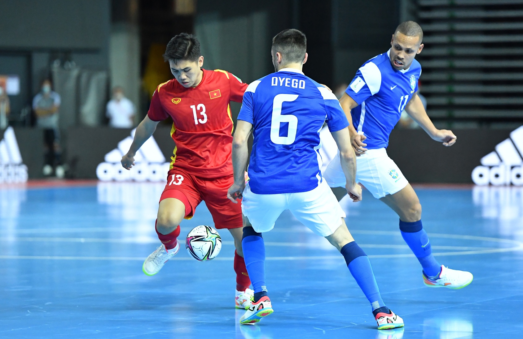 viet nam - brazil futsal anh 2