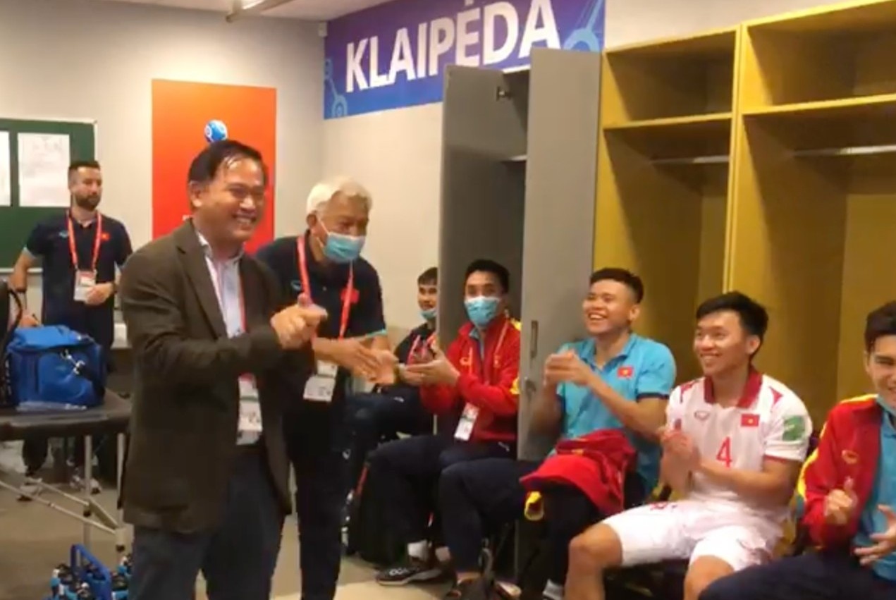 Khong khi phong thay do tuyen futsal Viet Nam sau tran Panama hinh anh