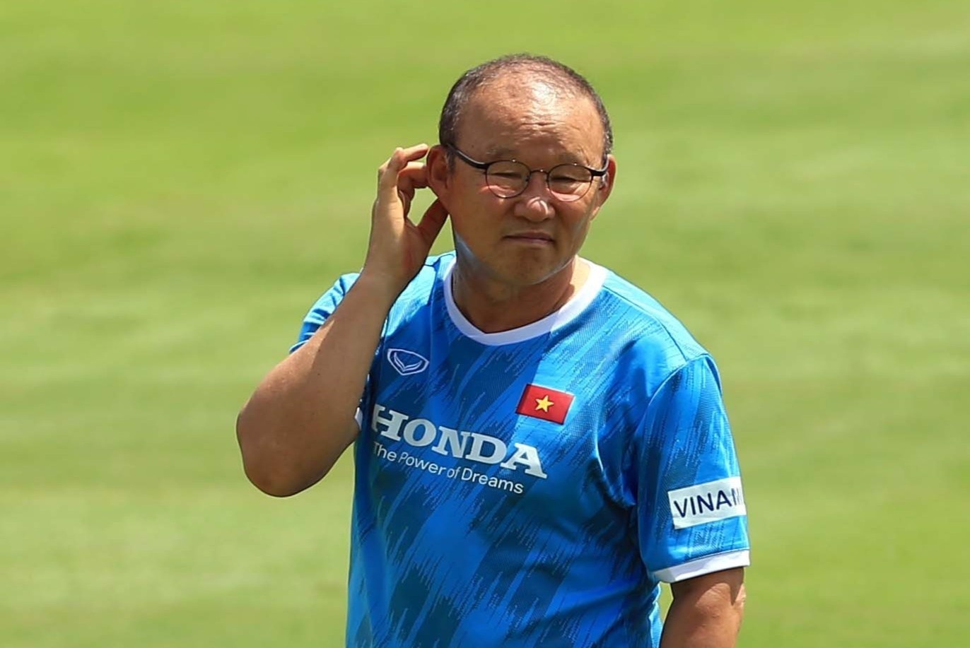 Tuyen Viet Nam tap the luc giua trua hinh anh