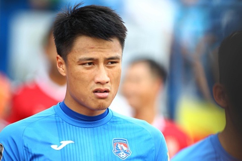 Cau thu Quang Ninh phai cam ket khong kien CLB de duoc roi doi hinh anh