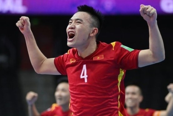 Mac Hong Quan: 'Hoi tiec khi tuyen futsal Viet Nam khong thang' hinh anh