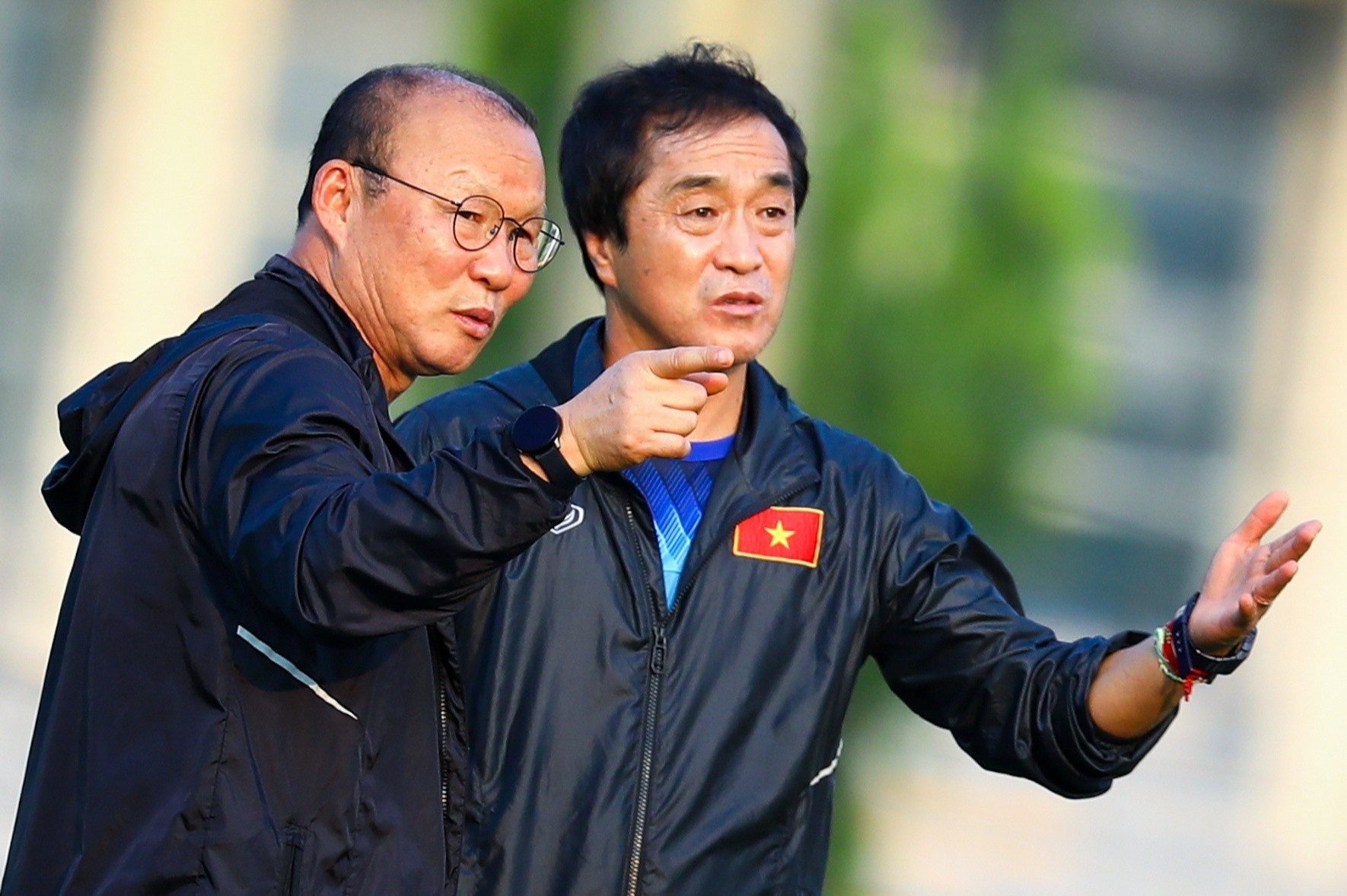 HLV Park: 'Tuyen Viet Nam phai vuot qua vong bang truoc da' hinh anh