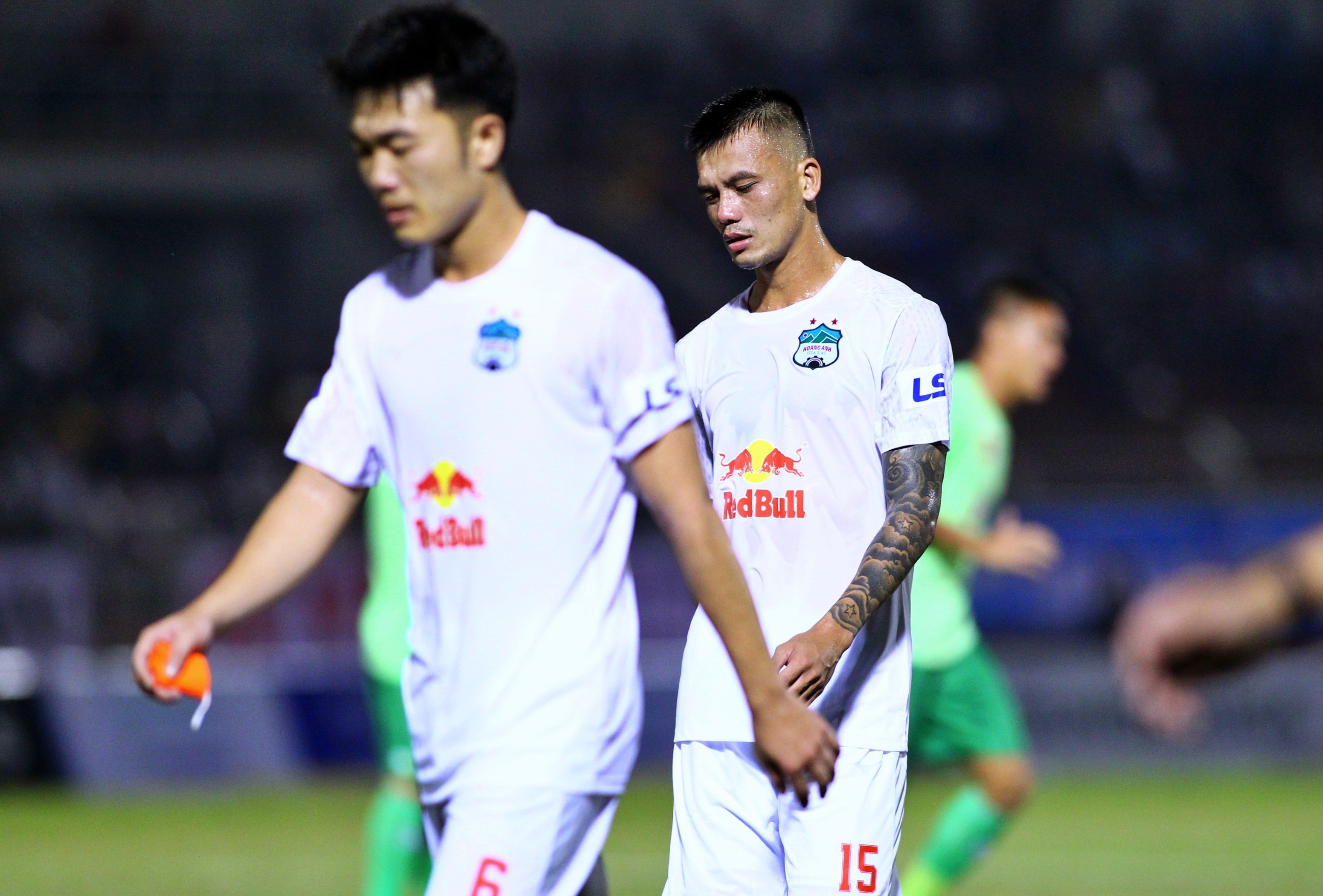 HAGL giu chan Huu Tuan anh 1