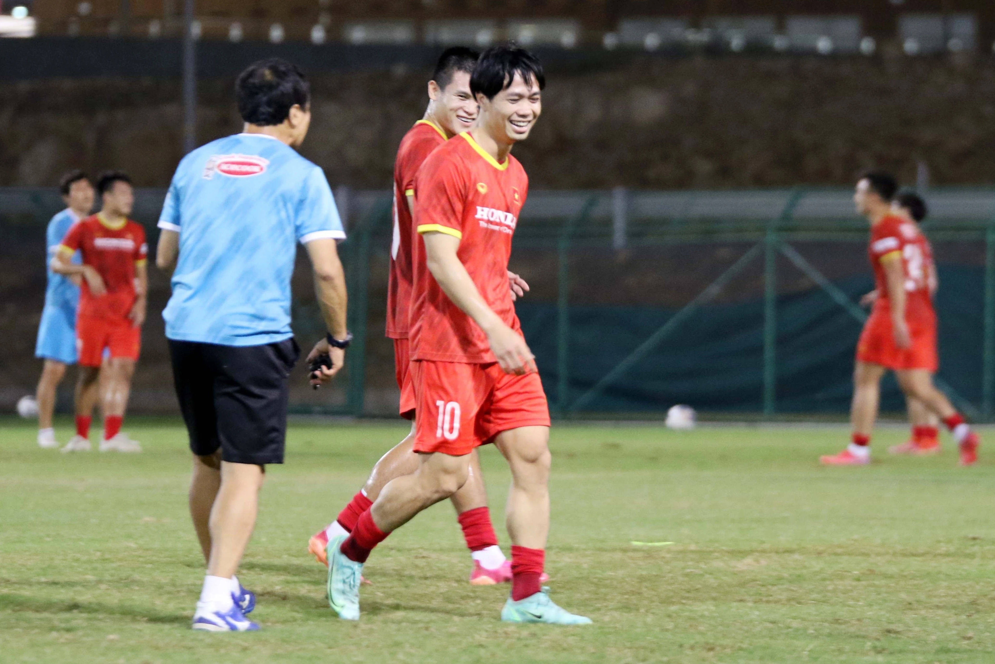 que ngoc hai chan thuong anh 7