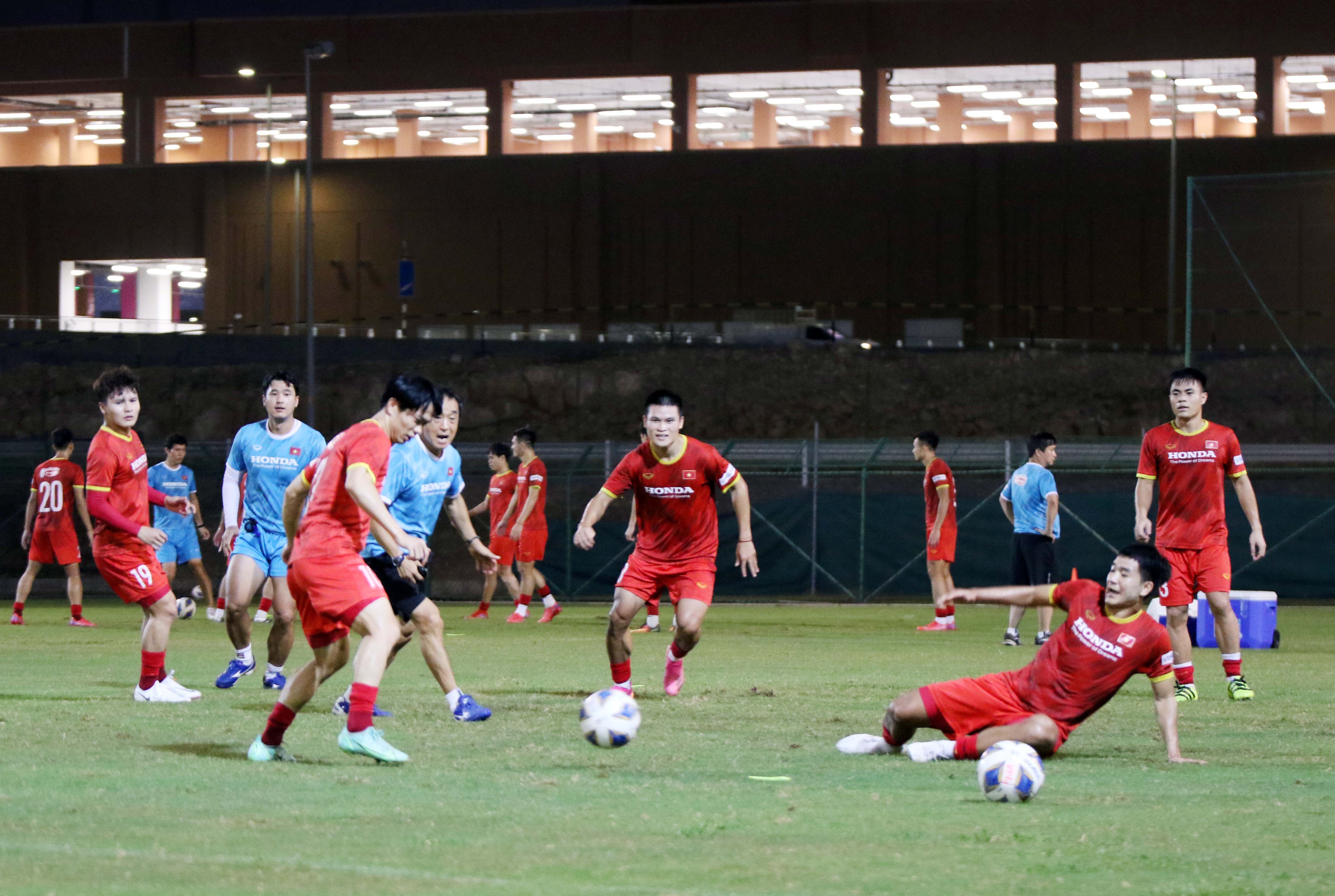 que ngoc hai chan thuong anh 6