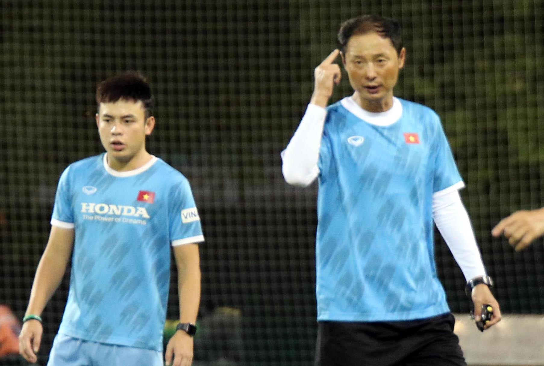 hlv park hoi quan voi u22 viet nam anh 4