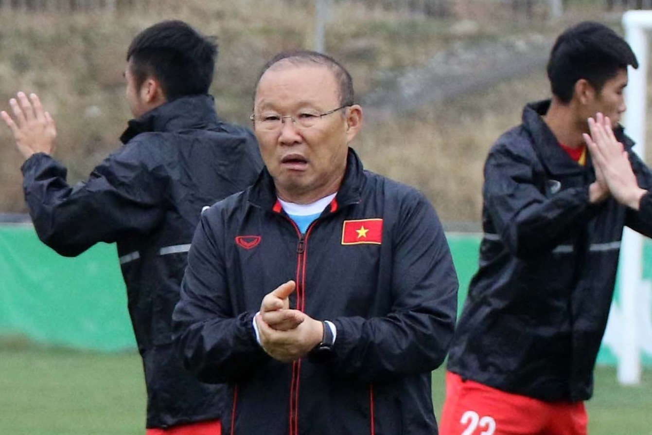 U23 Viet Nam tap duoi cai lanh 6 do C hinh anh