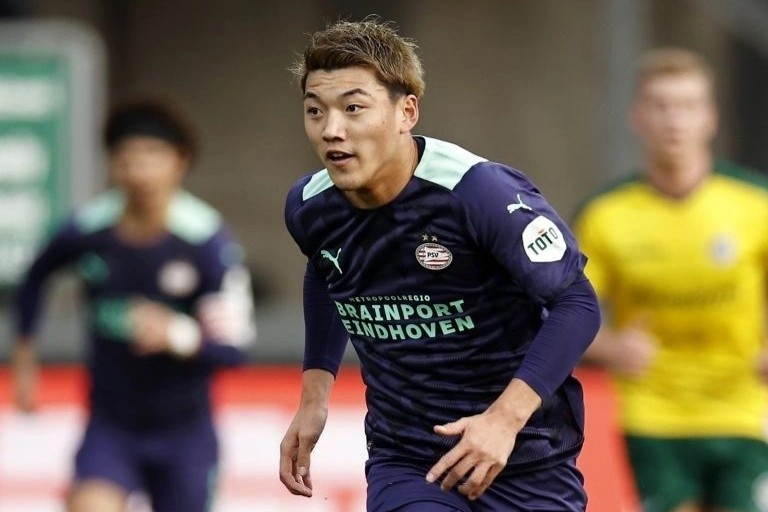 Dan tuyen thu Nhat Ban toa sang o chau Au truoc tran gap Viet Nam hinh anh