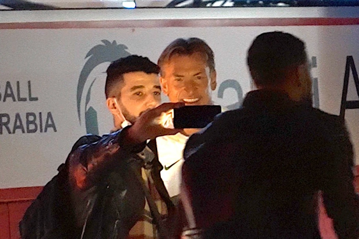 HLV Saudi Arabia noi xin chao bang tieng Viet hinh anh