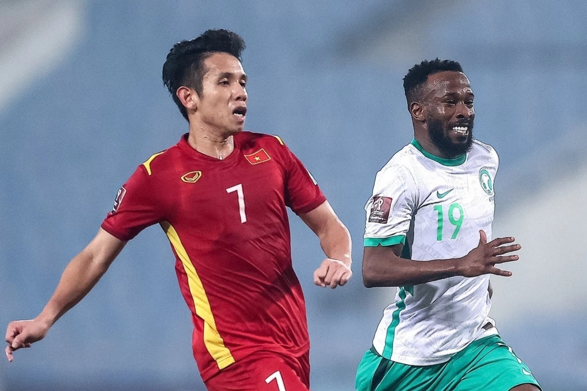 Bao Saudi Arabia: '5 phut cuoi tran gap Viet Nam that dang lo' hinh anh