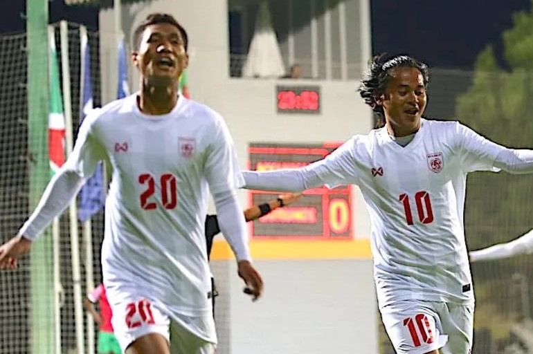 Tuyen Myanmar thang 8-0 truoc doi bong Tho Nhi Ky hinh anh