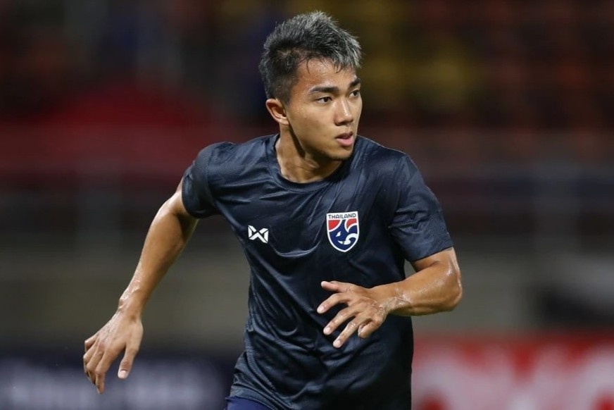 Chanathip xin HLV Consadole Sapporo ve som du AFF Cup hinh anh