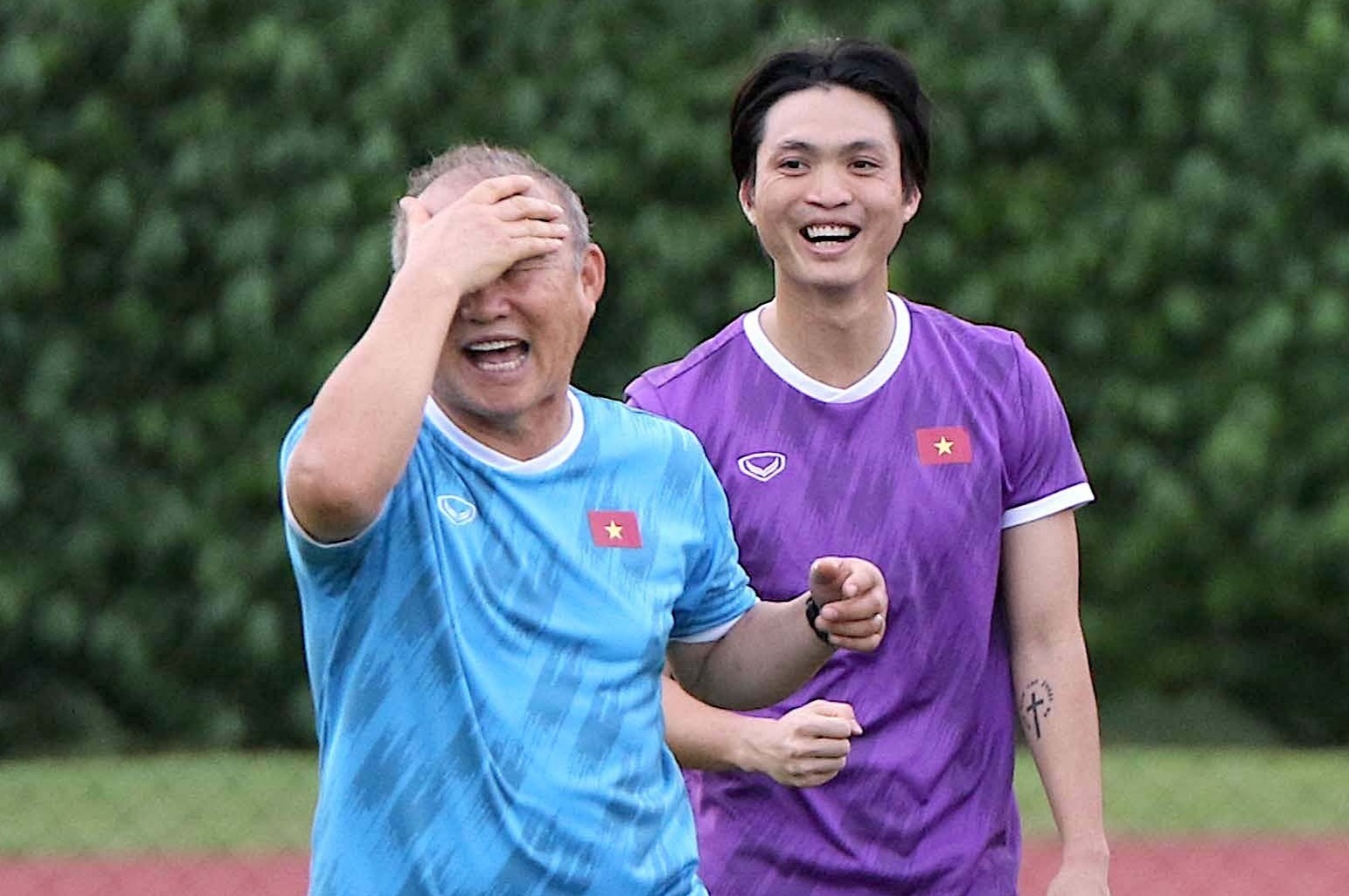 HLV Park Hang Seo da bong ma cung hoc tro de giam ap luc hinh anh